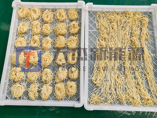 阜陽面條烘干機烘干盤面現場